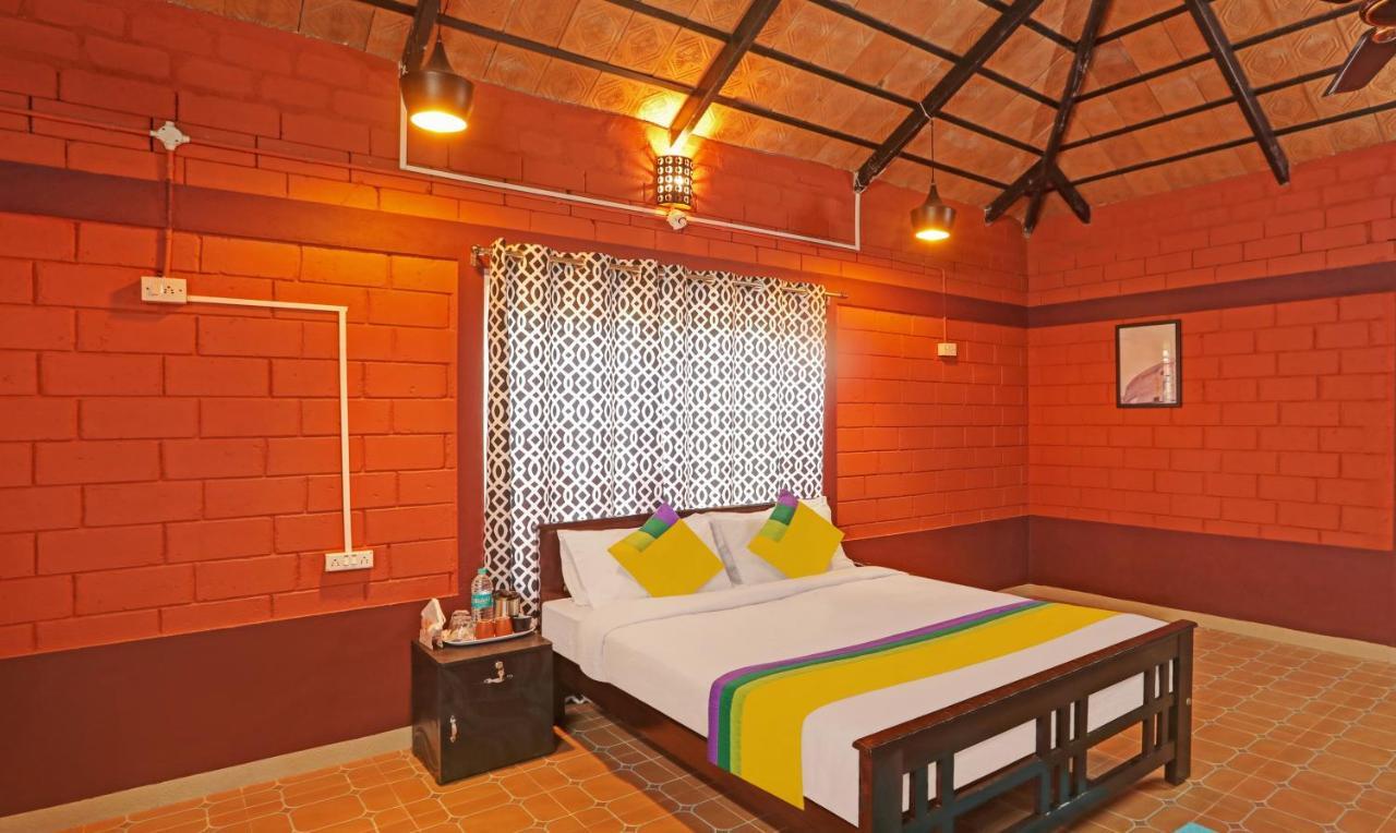 Hotel Allaranda Homestay Madikeri Exterior photo